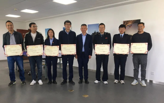 市產投集團團委舉辦“慶五一、迎五四”球類聯(lián)誼比賽(圖3)